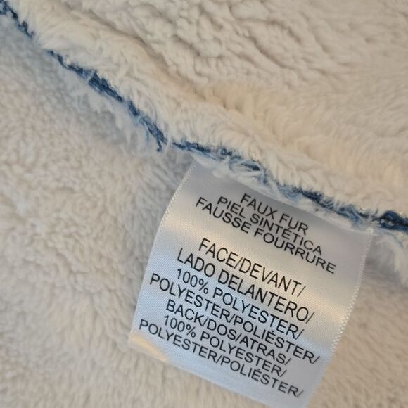 BRAND NEW Lucky Brand Blue Jean Jacket with Faux Fur Collar - Picture 8 of 8